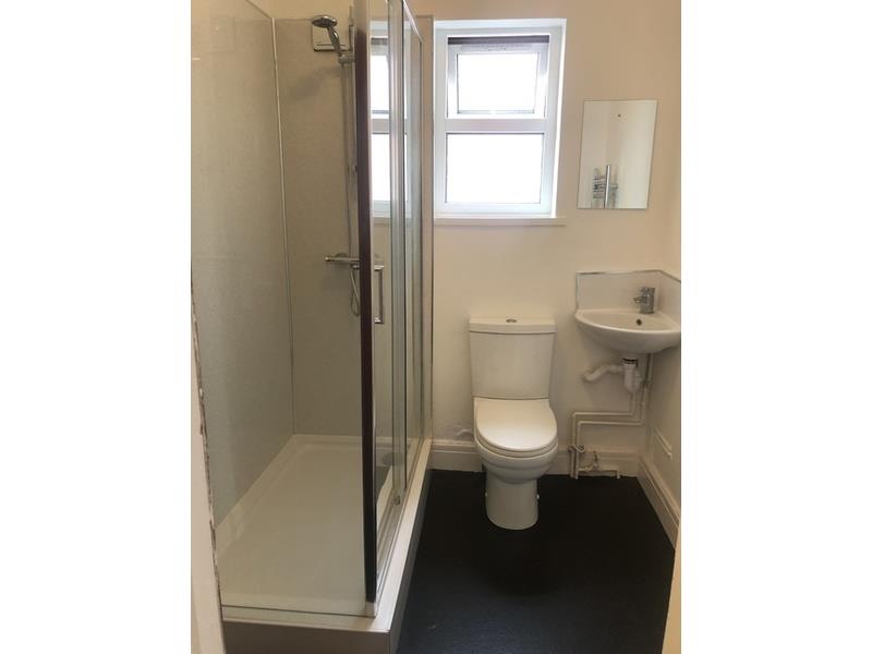 3 bed property in 229 Inverness Place, Cardiff